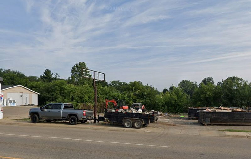 Tastee Freez Big Tee Burger (Jonesys Pizza) - Gone (newer photo)